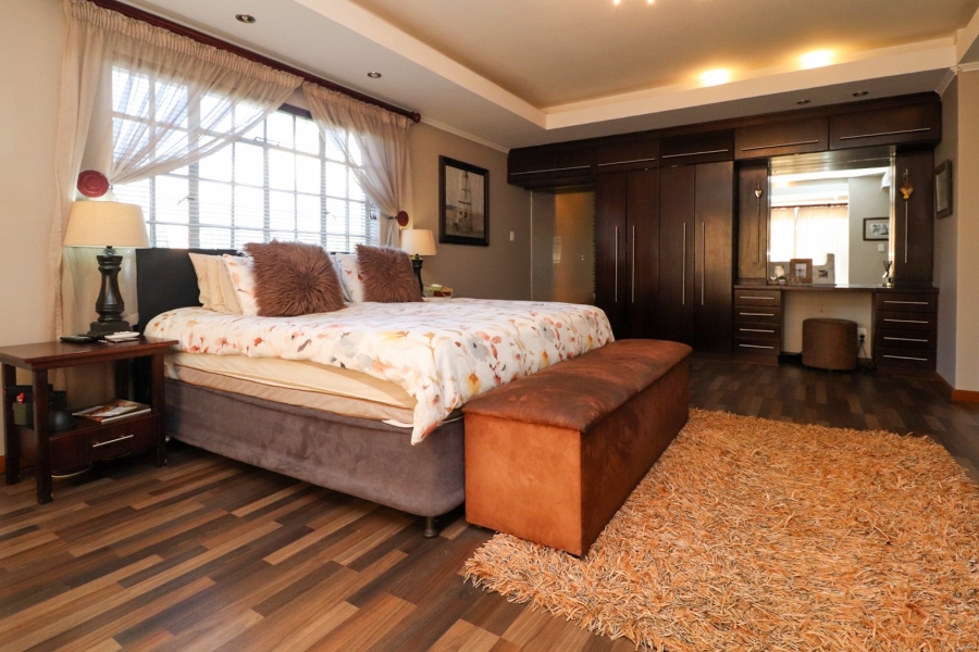 4 Bedroom Property for Sale in Wilkoppies North West